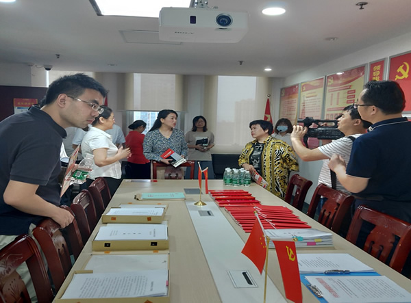 1625628103526093108.jpg 02.jpg