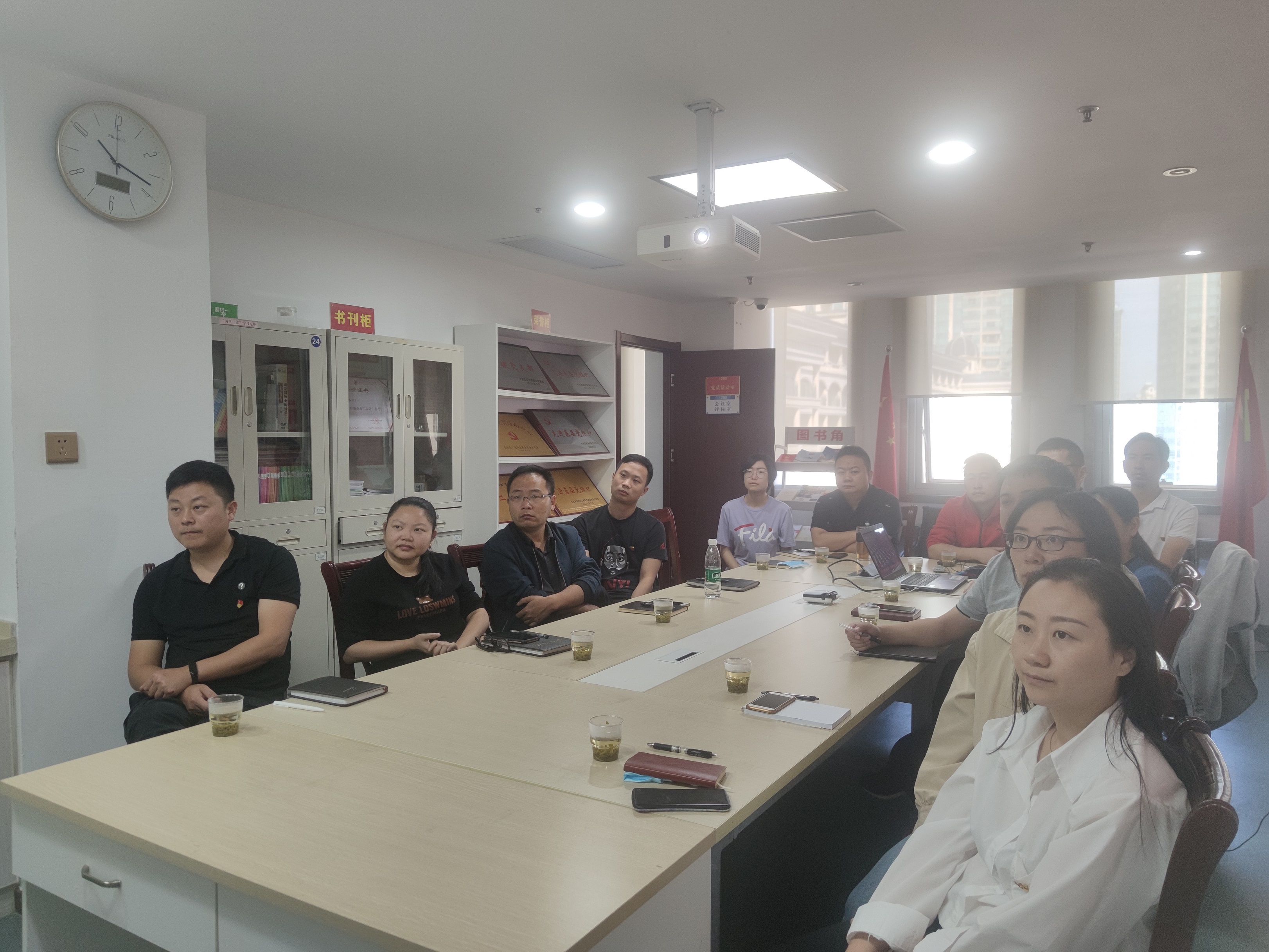 1665991685848055544.jpg 二十大照片5.jpg